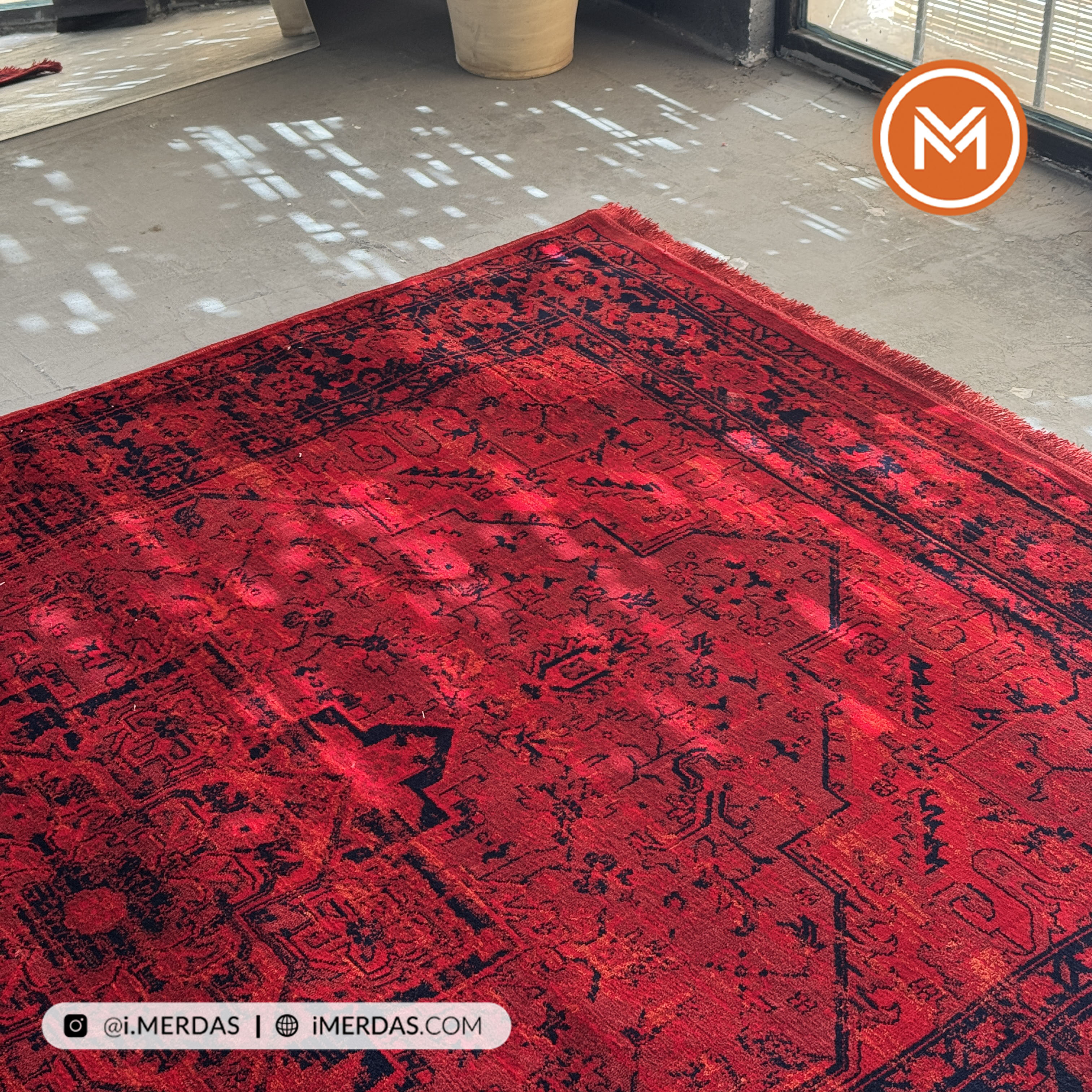 فرش گبه هرمس کد 6034 زمینه لاکی